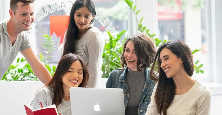 ¿Qué carreras ofrece la Universidad San Martín de Porres y cuáles tienen mayor demanda?